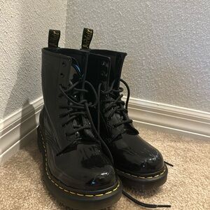 Dr. Martens Unisex Boots - Womens Size 8